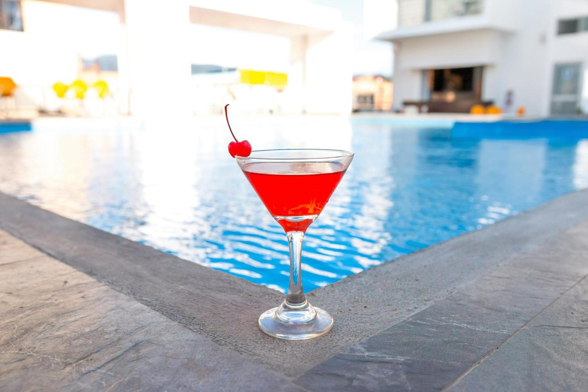 Cumbaza Hotel & Convenciones 타라포토 외부 사진